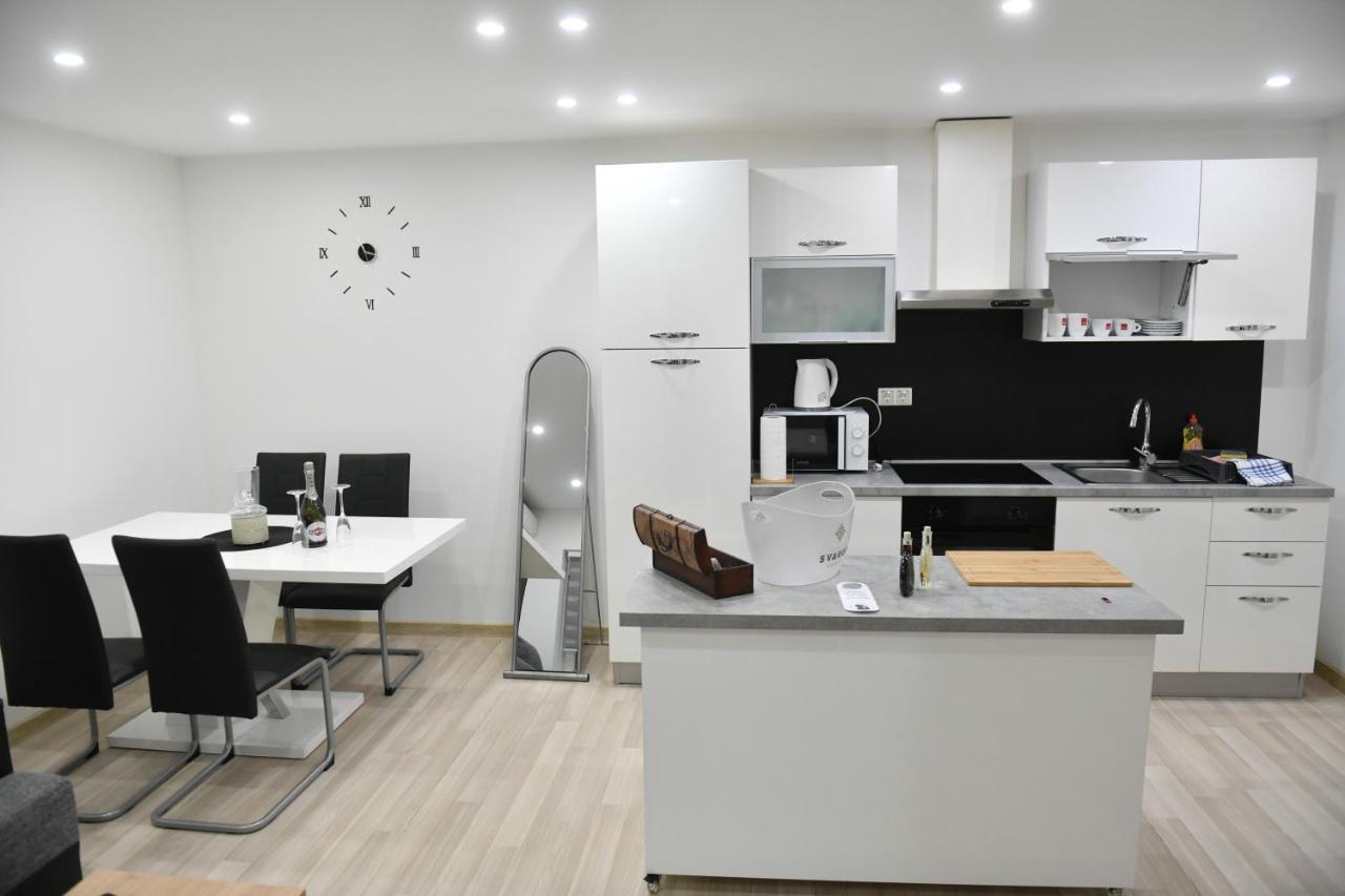 Apartman Lucia Ðakovo Kültér fotó
